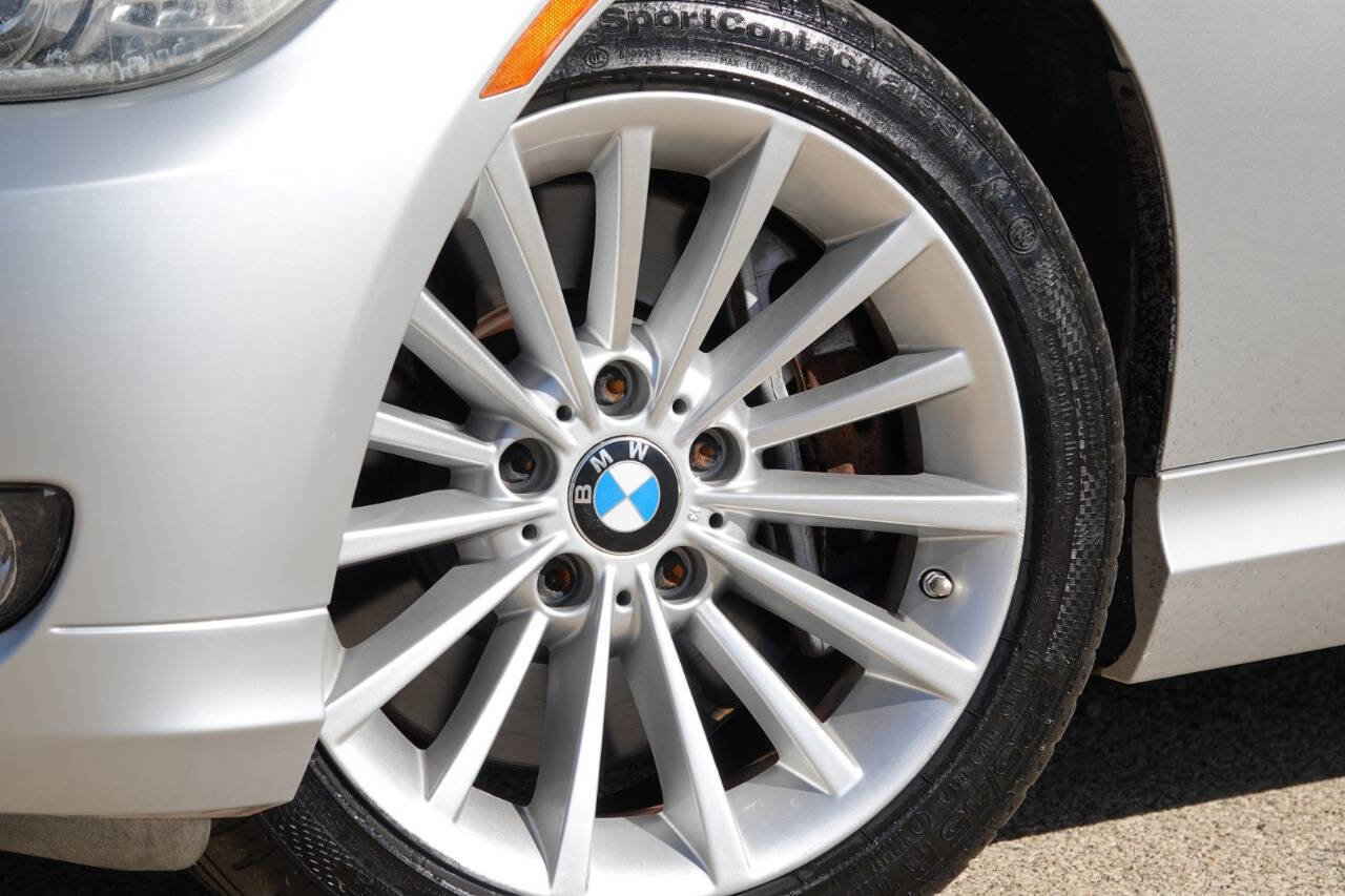 Used 2011 BMW 335d Sedan RWD image 28