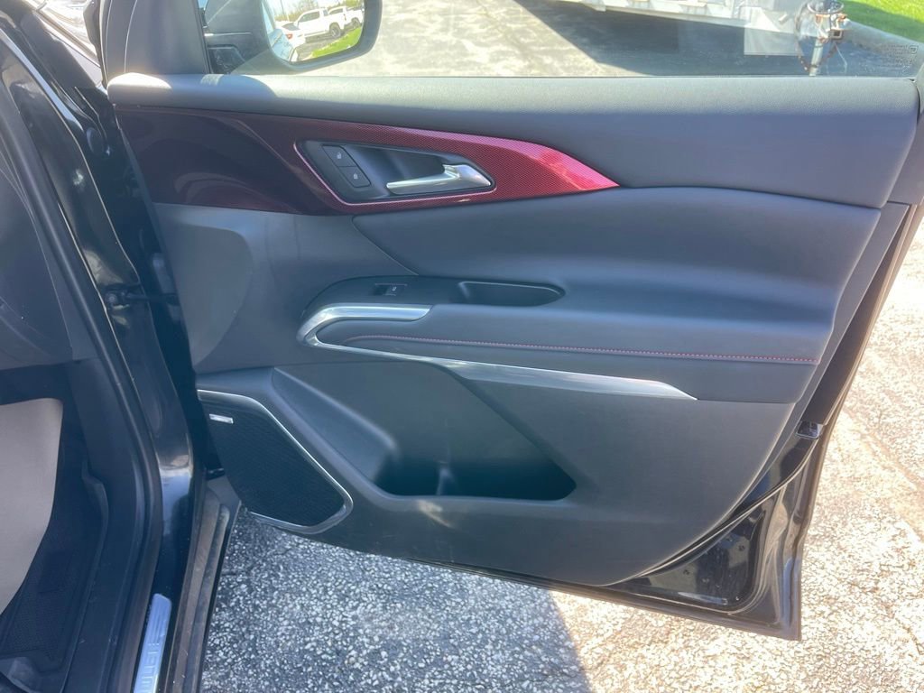 Used 2025 Chevrolet Traverse Z71 w/ Enhanced Driving Package image 19