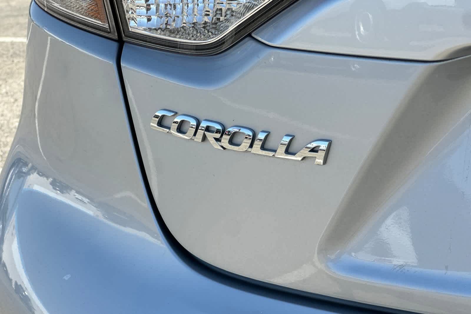 Used 2025 Toyota Corolla LE w/ Carpet Mat Package (TMS) FWD image 25