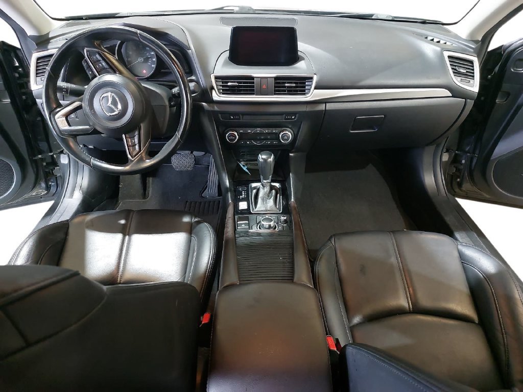 Used 2018 MAZDA MAZDA3 Touring FWD image 9