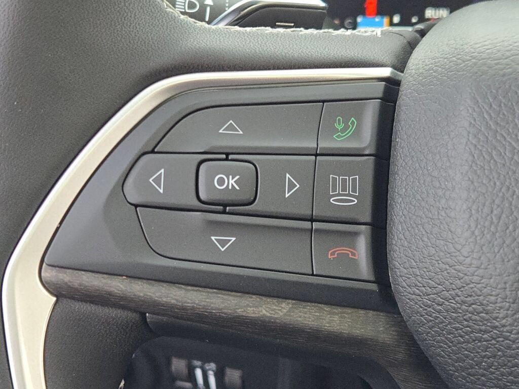 New 2026 Jeep Grand Cherokee Altitude AWD/4WD image 34