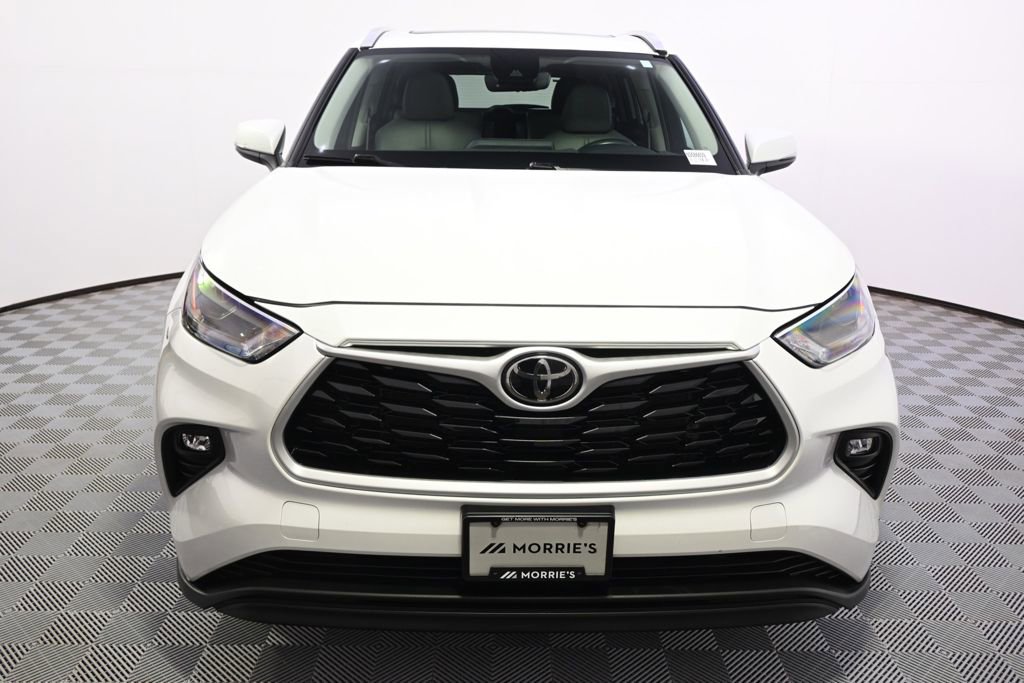 Used 2022 Toyota Highlander XLE image 10