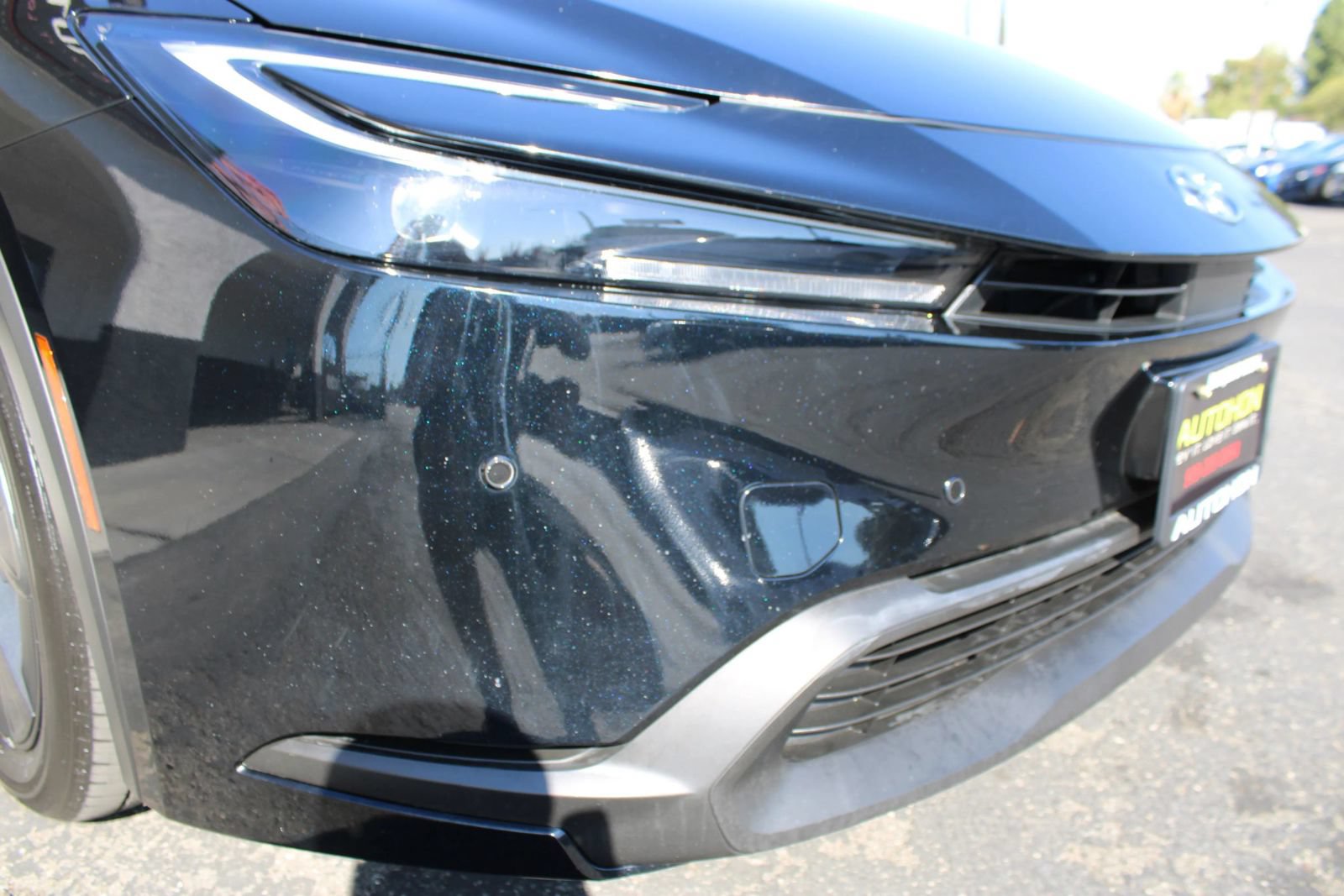Used 2025 Toyota Prius LE FWD image 5