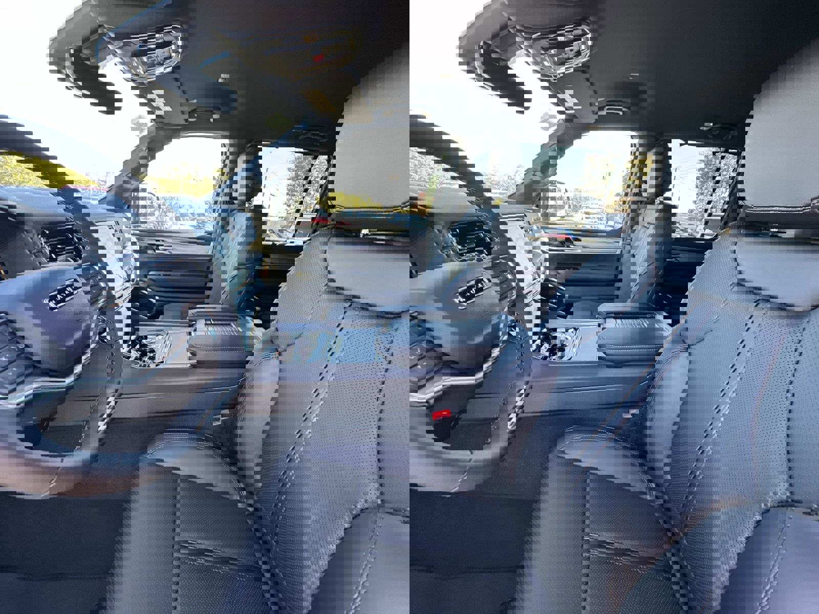 New 2025 Jeep Wagoneer 4WD image 23