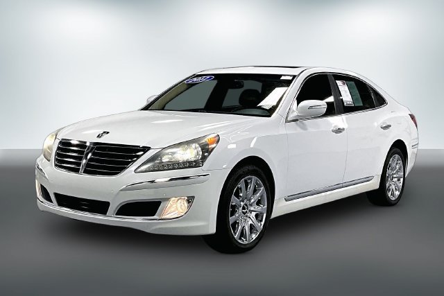 Used 2012 Hyundai Equus Signature RWD image 3
