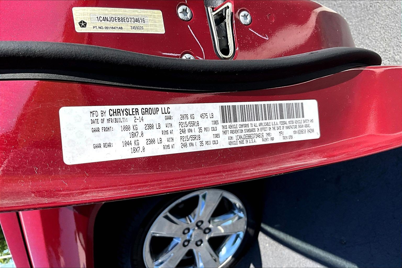 Used 2014 Jeep Compass Latitude w/ Sun/Sound Group AWD/4WD image 18
