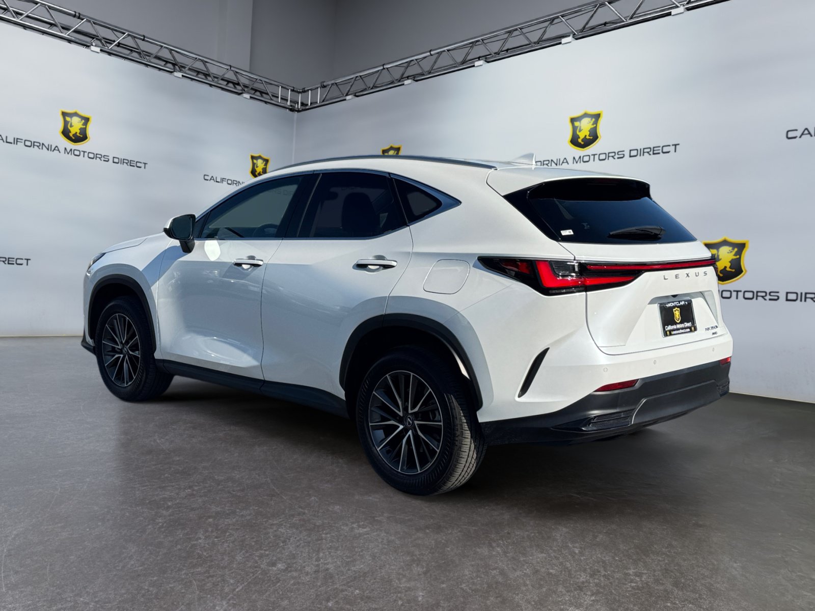 Used 2025 Lexus NX 350h AWD w/ Cold Area Package image 3