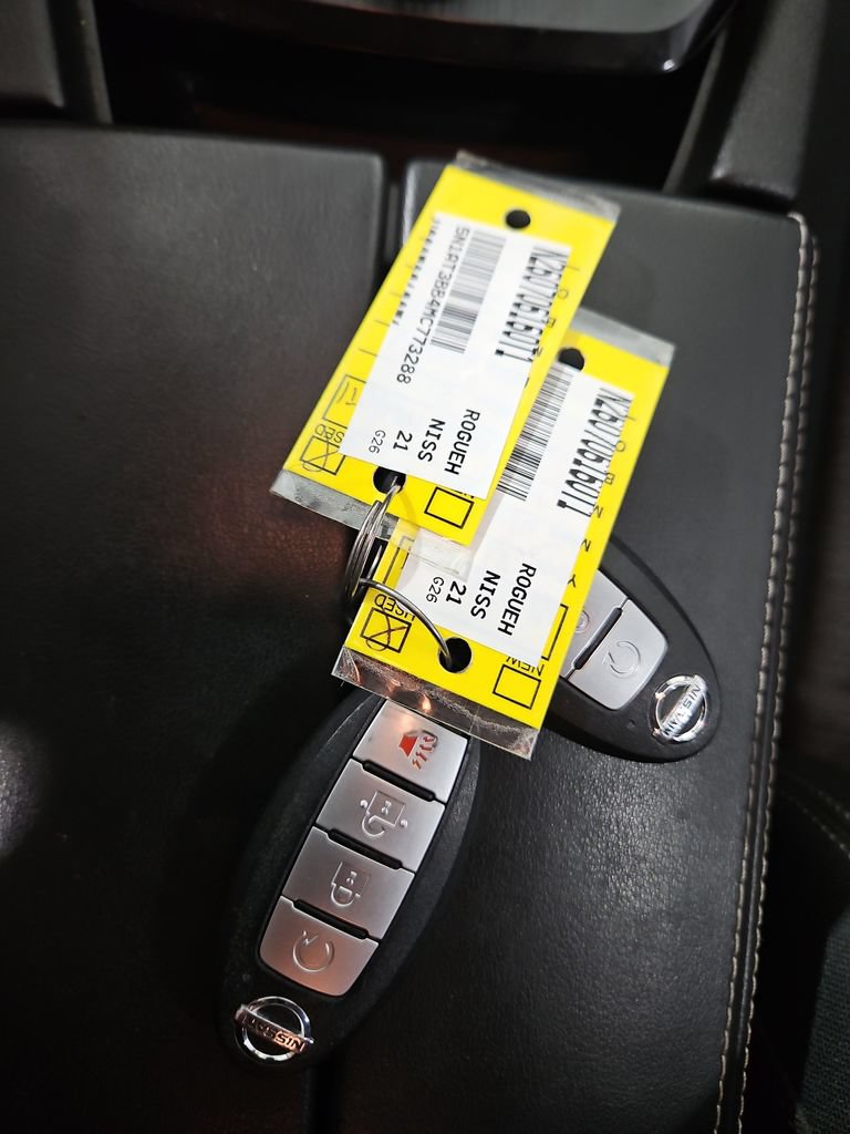 Used 2021 Nissan Rogue SV AWD/4WD image 28