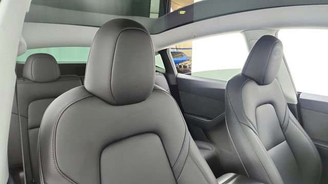 Used 2025 Tesla Model Y Performance AWD/4WD image 21