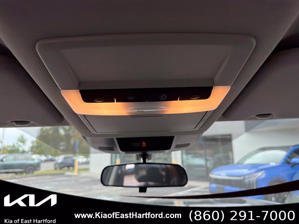 Used 2023 Nissan Rogue S AWD/4WD image 29