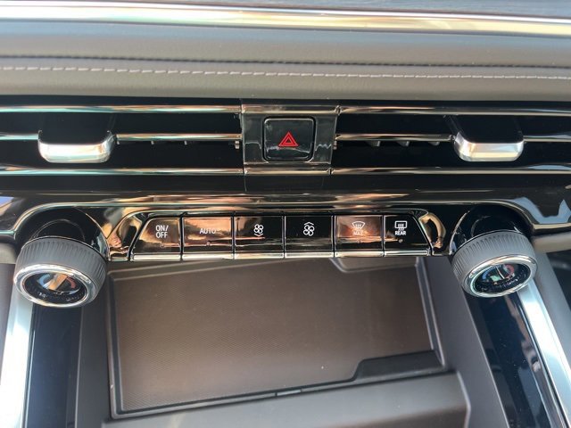 New 2025 Chevrolet Suburban LS image 27