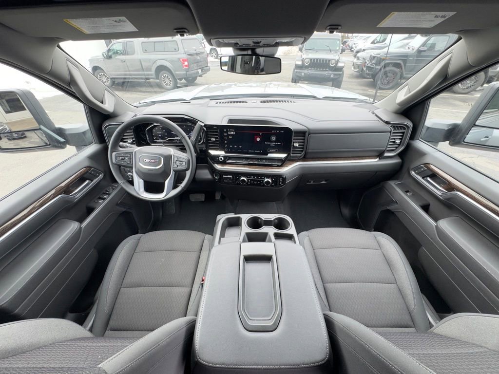 Used 2025 GMC Sierra 2500 SLE w/ SLE Value Package; image 27