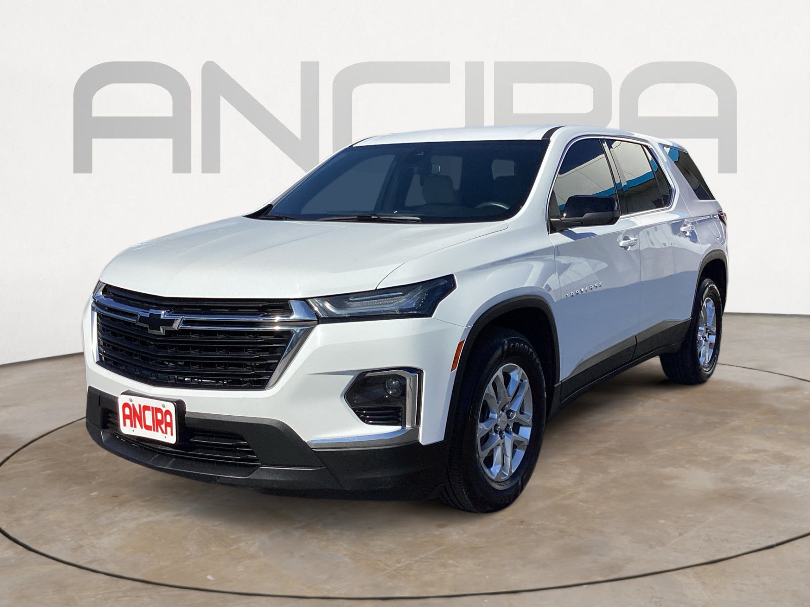 Used 2023 Chevrolet Traverse LS FWD image 9