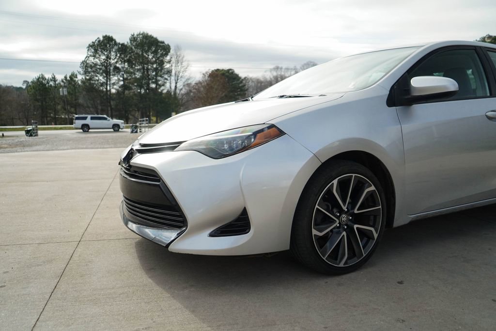 Used 2018 Toyota Corolla LE w/ Carpet Mat Package (TMS) image 11
