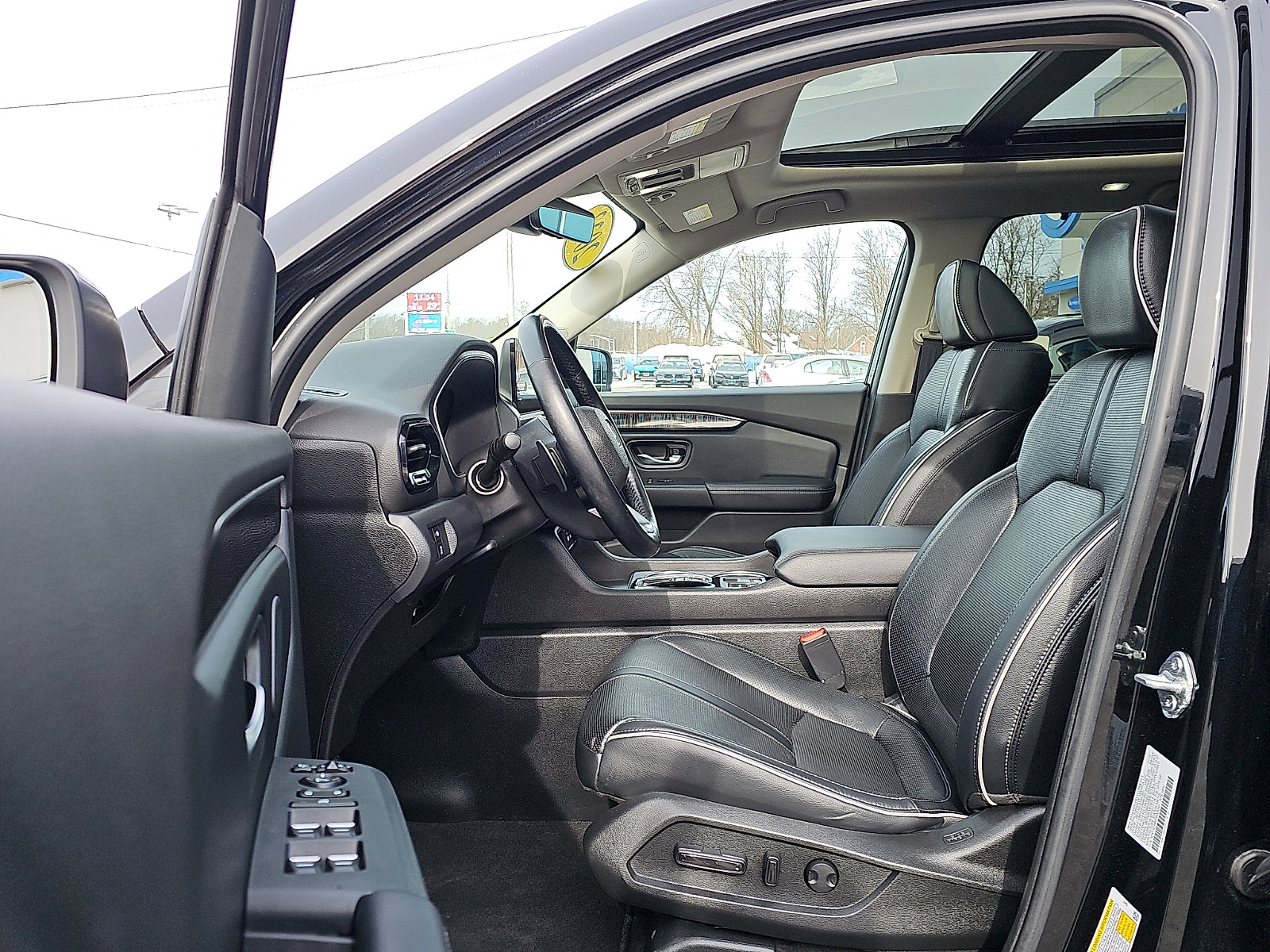 Used 2023 Honda Pilot Elite image 15