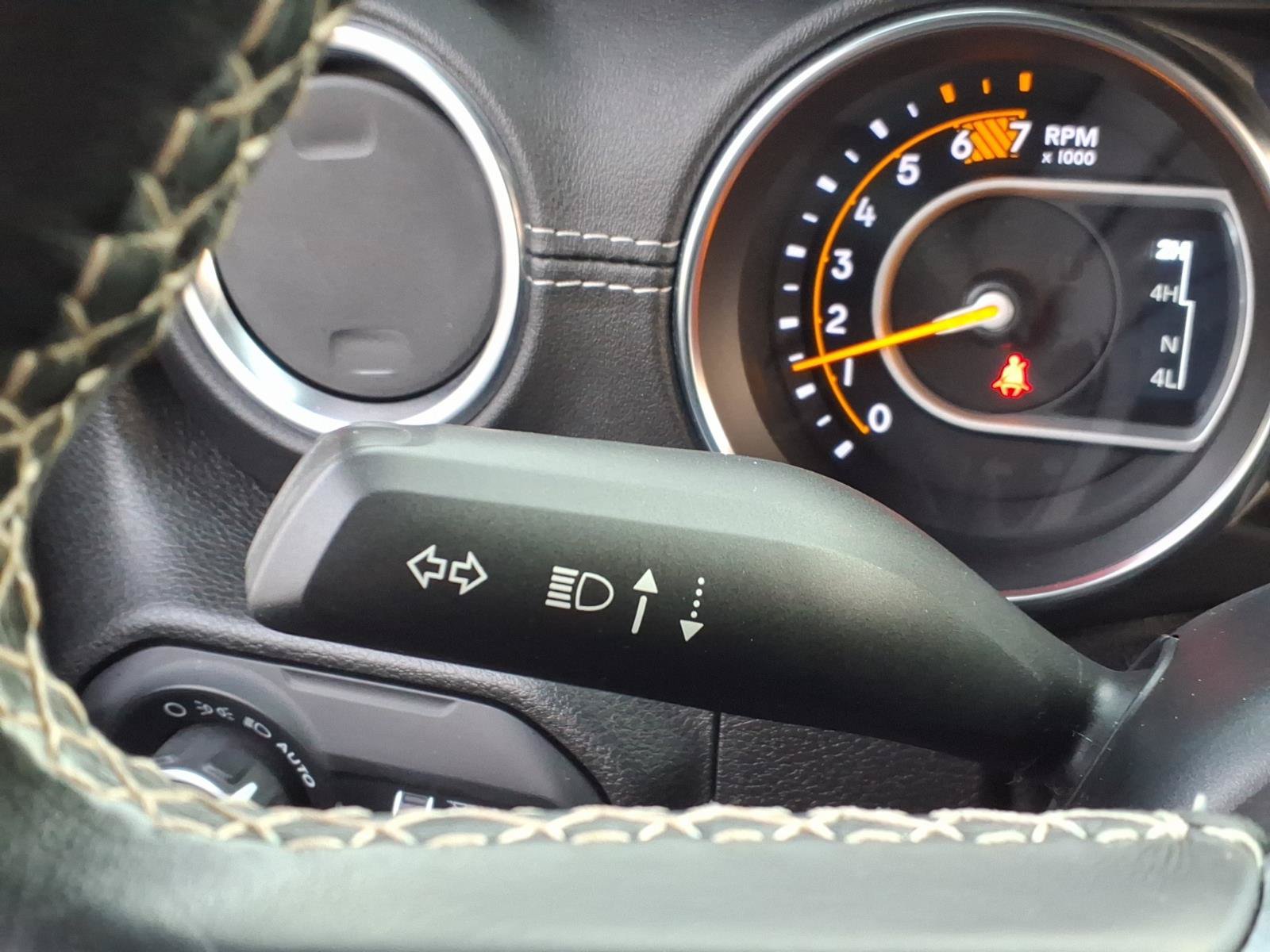 Used 2020 Jeep Wrangler Unlimited Sahara AWD/4WD image 29