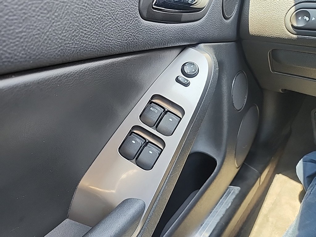 Used 2008 Pontiac G6 GT w/ Sport Package FWD image 20