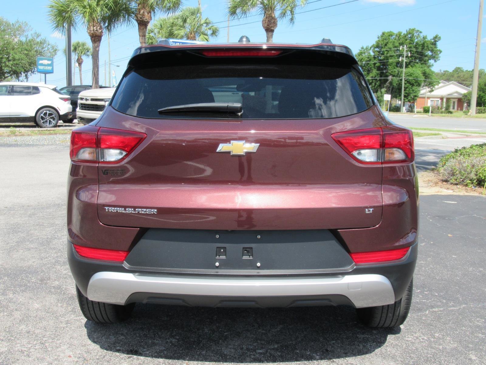 Used 2023 Chevrolet TrailBlazer LT w/ Convenience Package FWD image 7