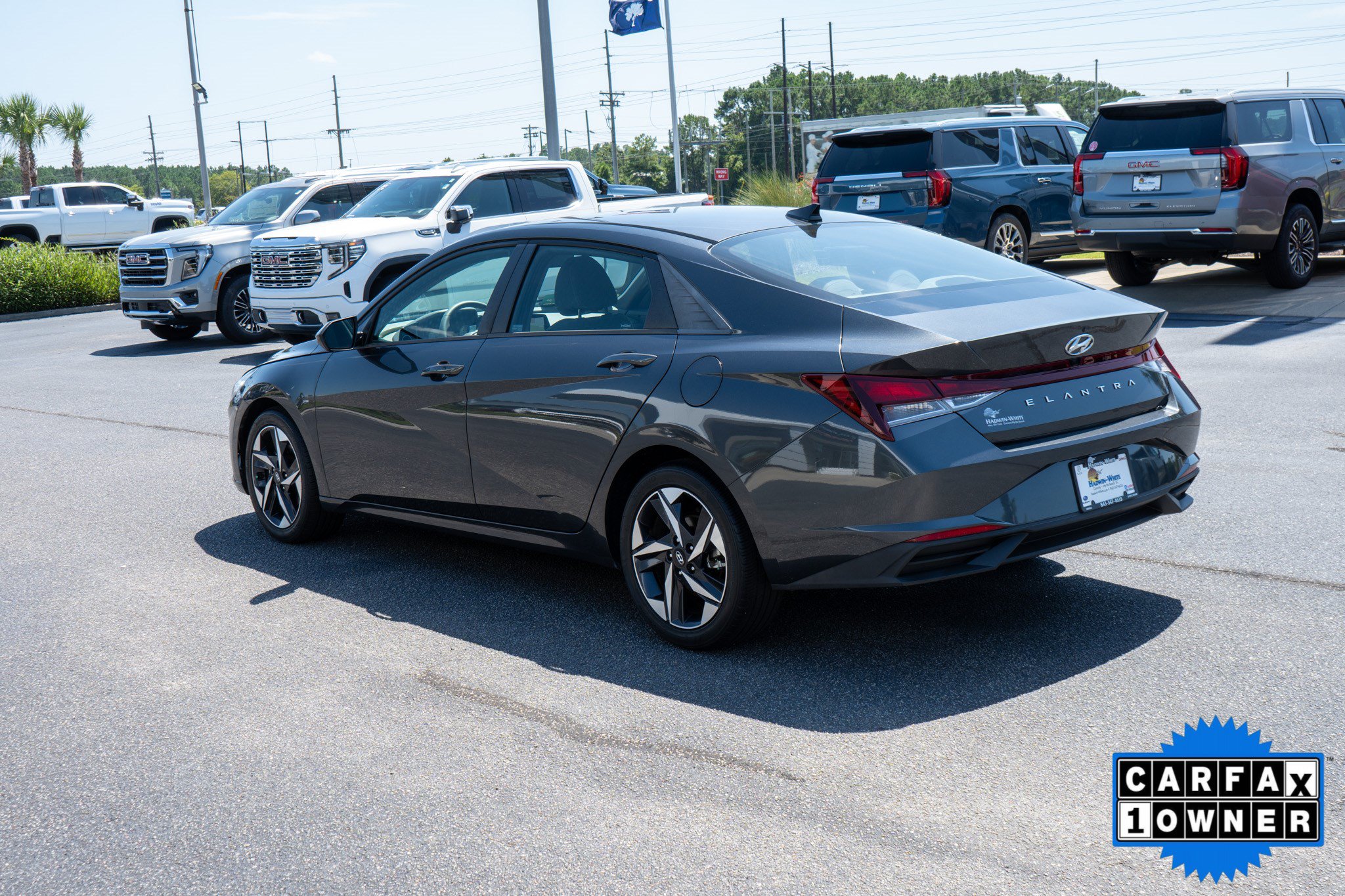 Used 2023 Hyundai Elantra SEL w/ Convenience Package FWD image 5