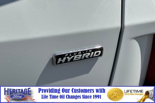New 2025 Ford Escape SE w/ PHEV Premium Package FWD image 23