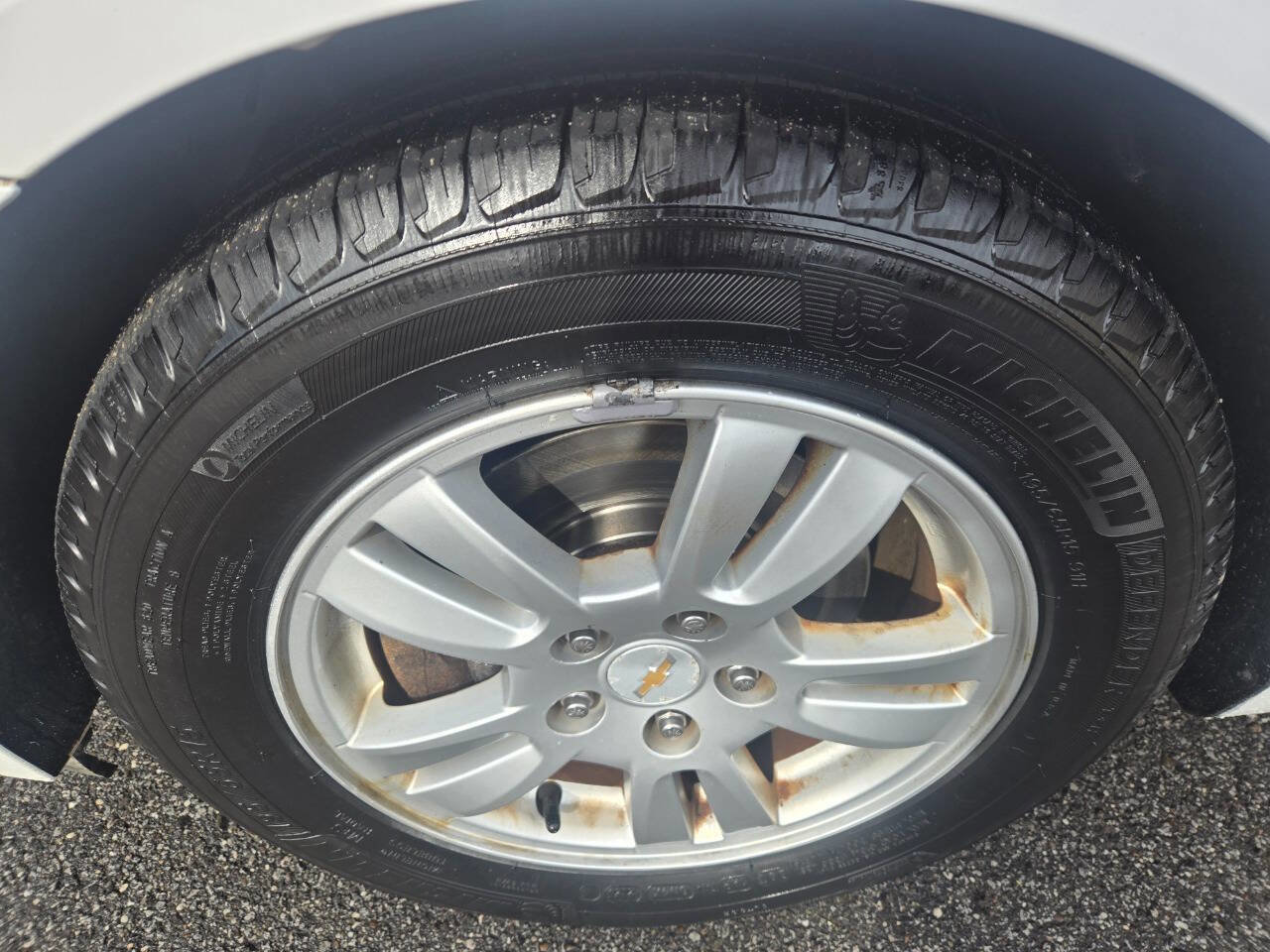 Used 2012 Chevrolet Sonic LS image 40