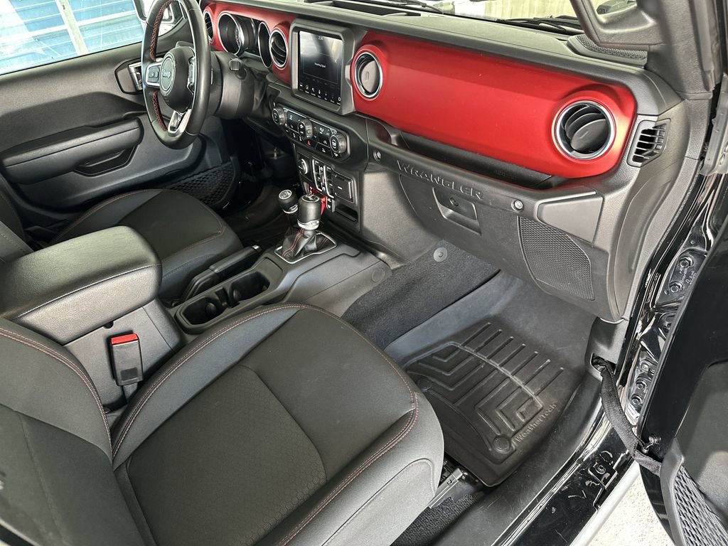 Used 2022 Jeep Wrangler Unlimited Rubicon image 35
