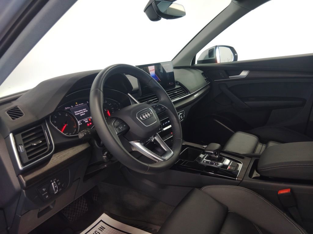 Used 2024 Audi Q5 2.0T Premium w/ Convenience Package image 33