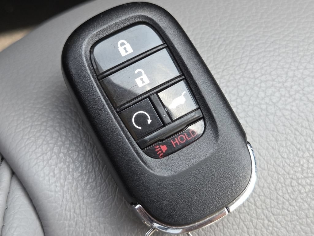 Certified 2023 Honda Pilot Touring image 38