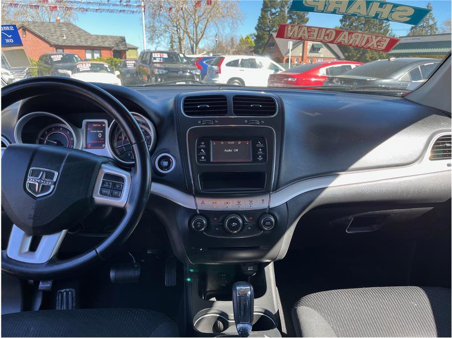 Used 2018 Dodge Journey SXT w/ Connectivity Group image 11
