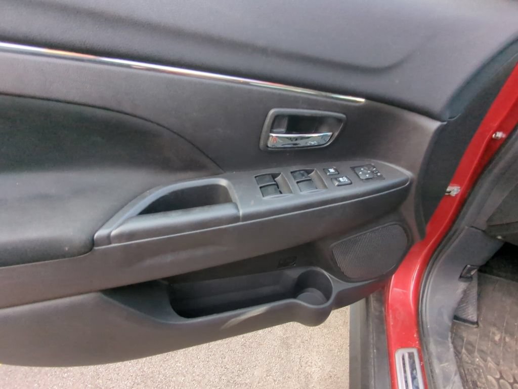 Used 2014 Mitsubishi Outlander Sport SE FWD image 8