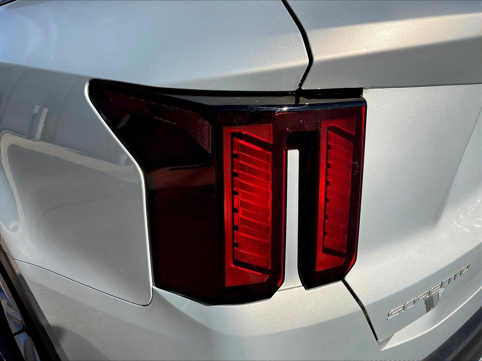 New 2026 Kia Sorento LX FWD image 15
