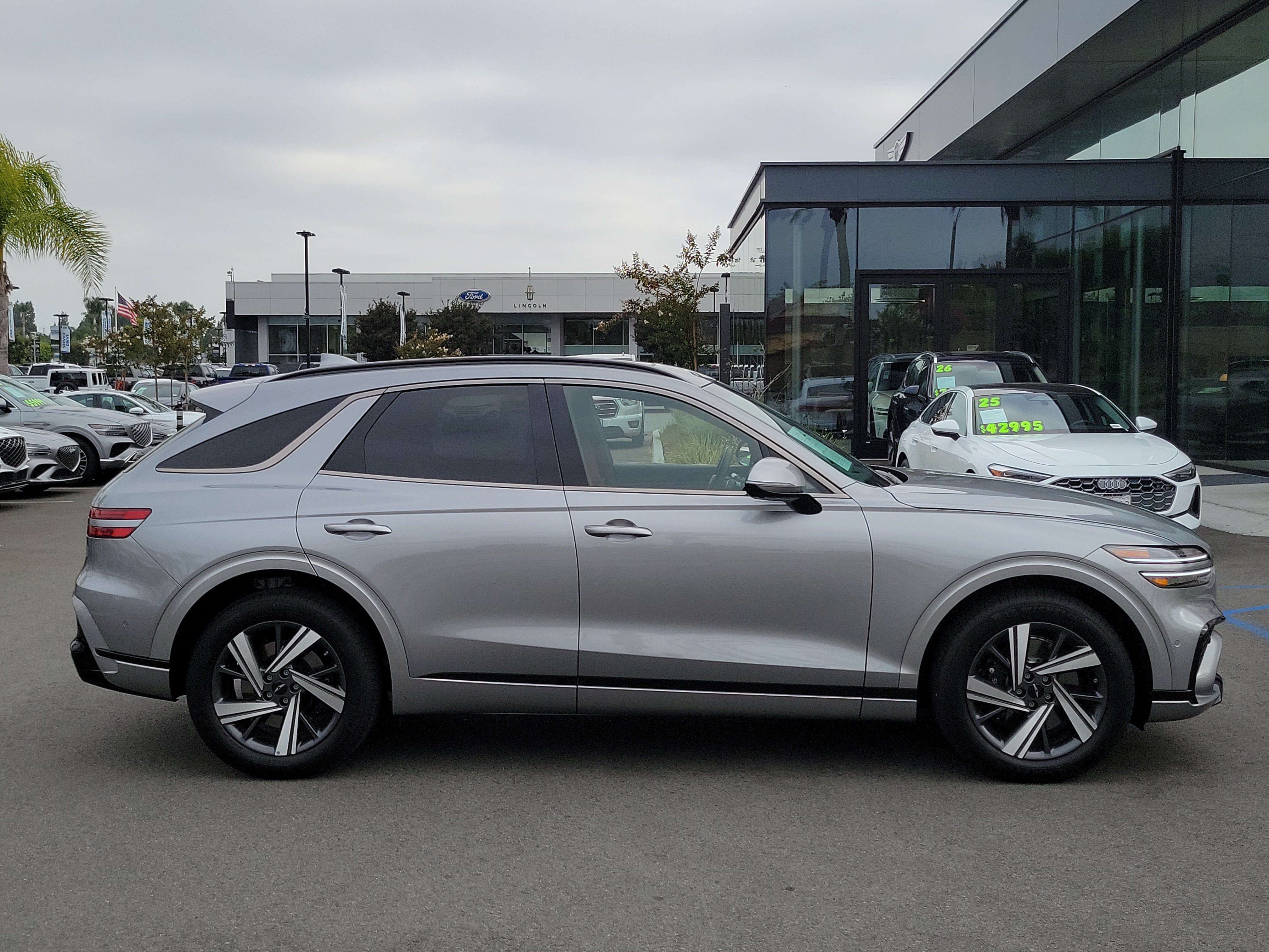 Certified 2026 Genesis GV70 3.5T Sport Advanced AWD/4WD image 5