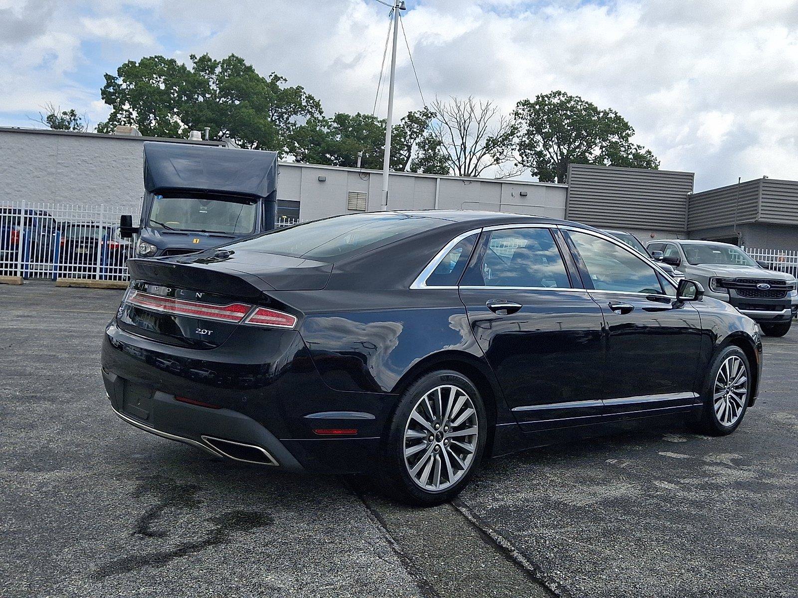 Used 2020 Lincoln MKZ FWD image 6