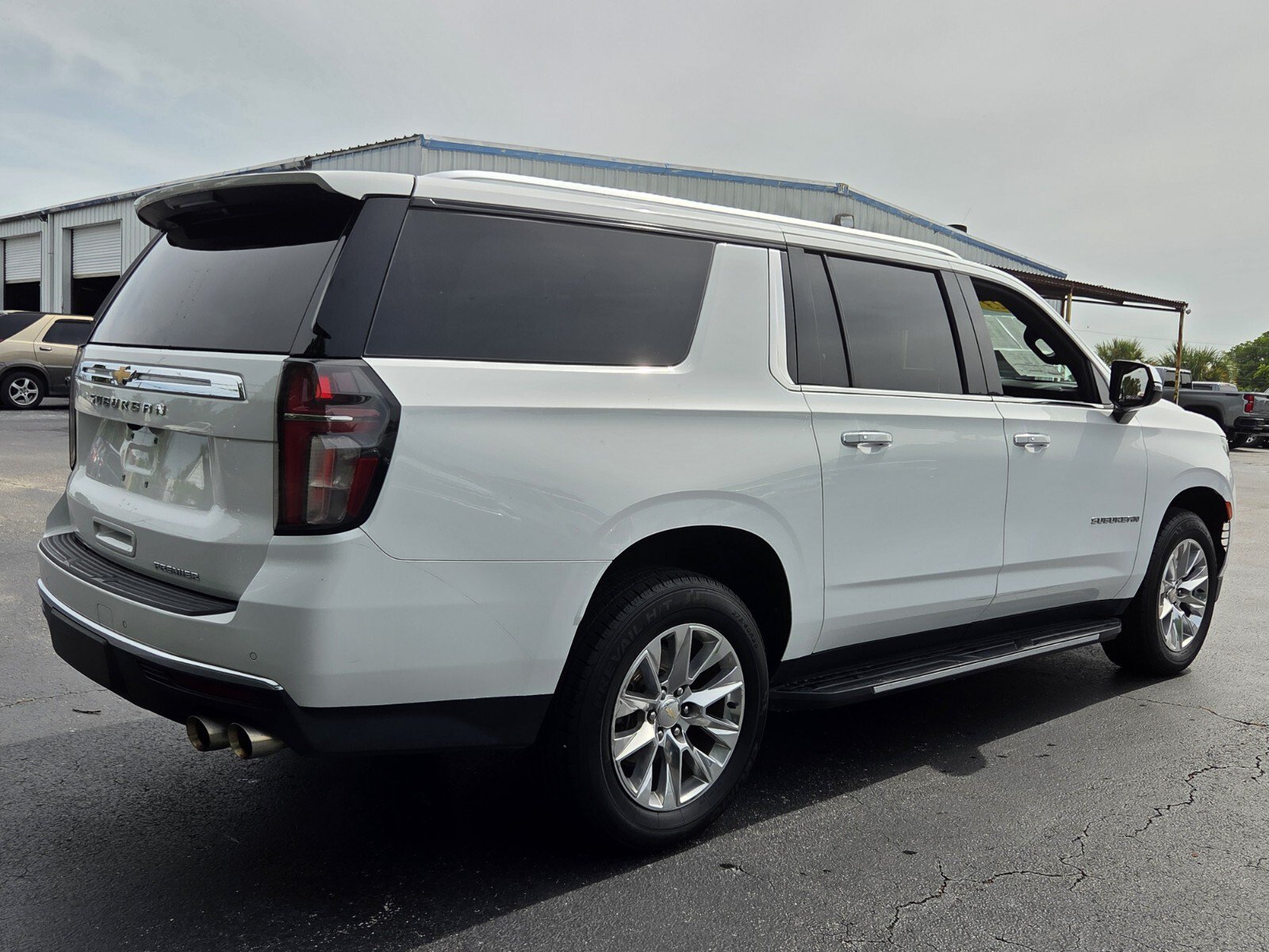 Certified 2023 Chevrolet Suburban Premier AWD/4WD image 5