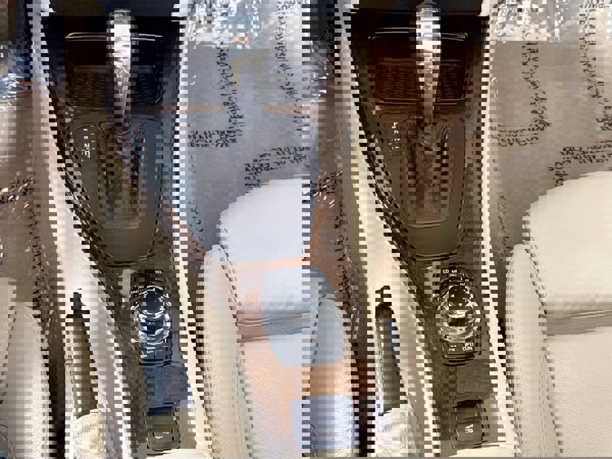 Used 2010 BMW 328i Convertible image 18