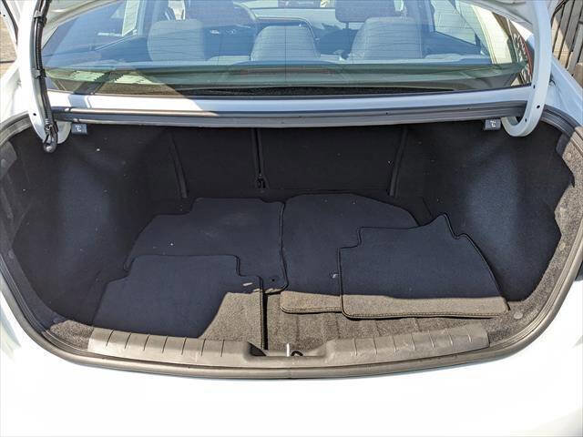 Used 2020 Hyundai Elantra SE w/ Cargo Package (C1) FWD image 15