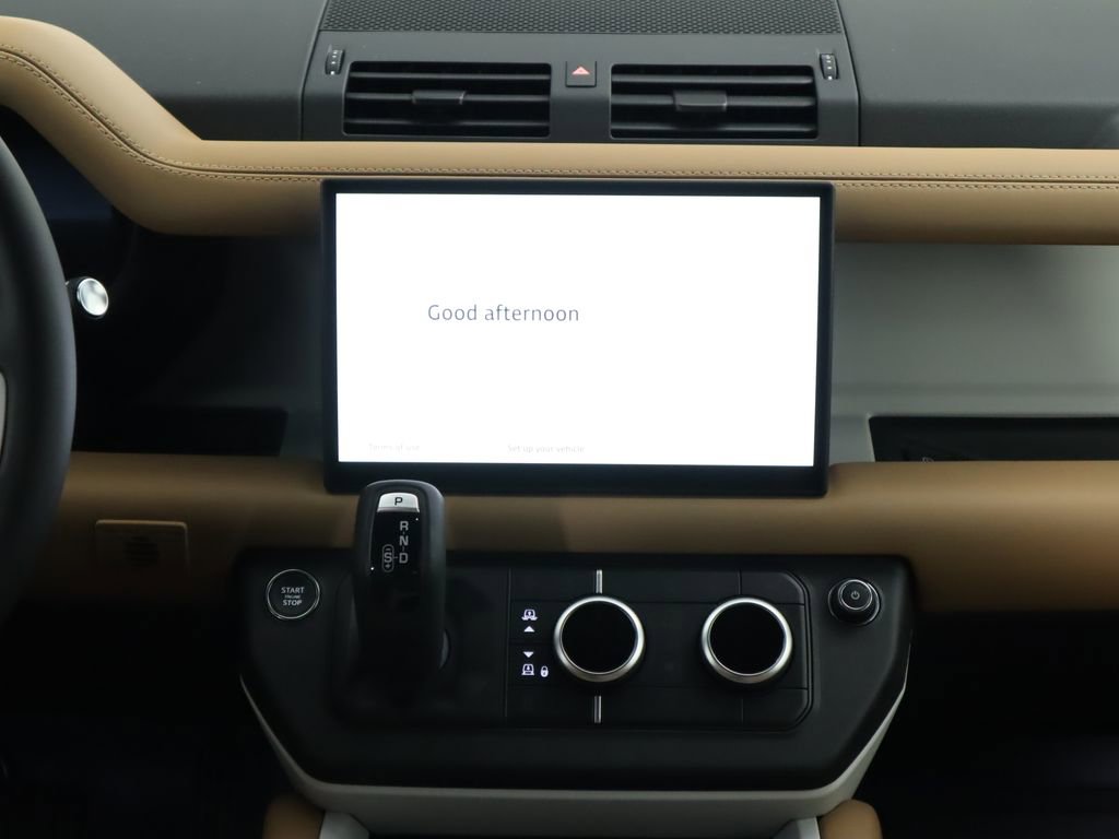 Used 2025 Land Rover Defender 110 S AWD/4WD image 14