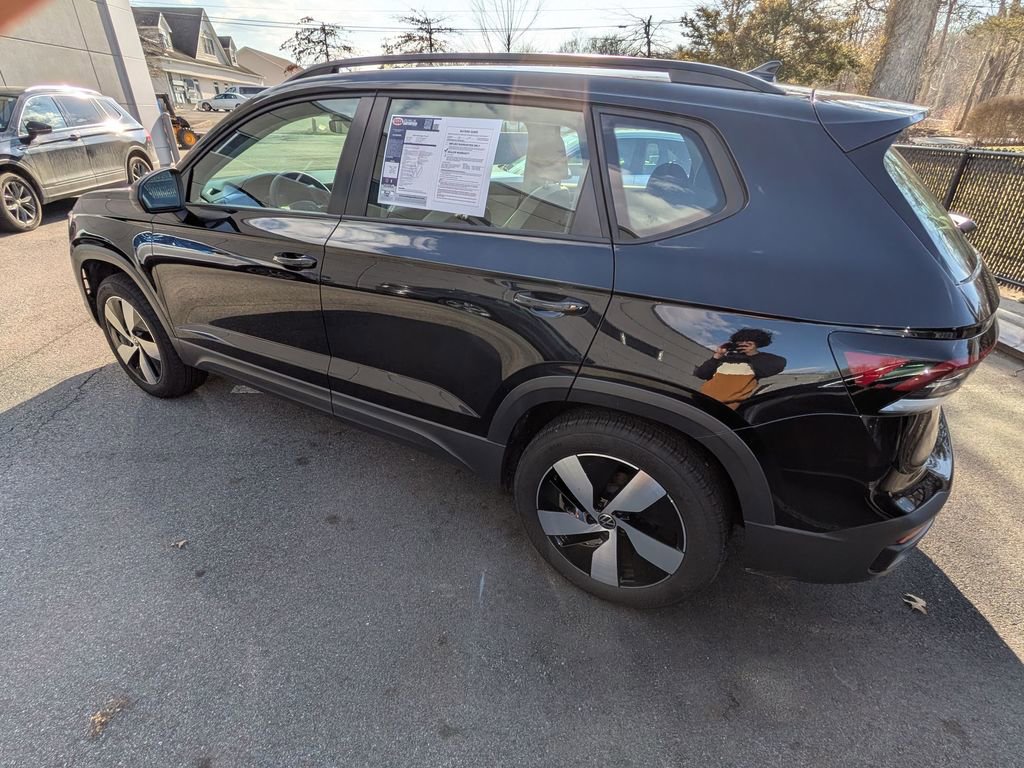 Used 2025 Volkswagen Taos S image 3