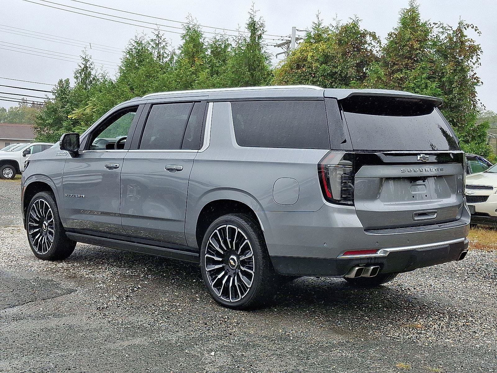 New 2025 Chevrolet Suburban High Country image 4