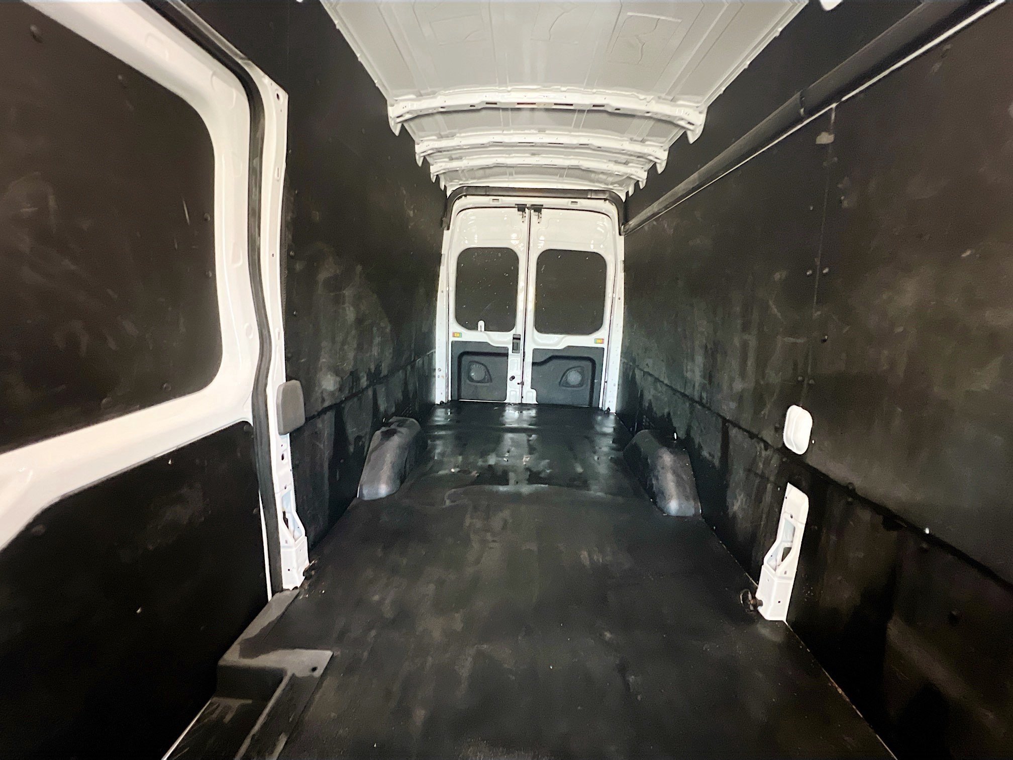 Used 2024 Ford Transit 250 148 High Roof Extended w/ Load Area Protection Package RWD image 28