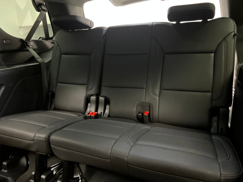 Used 2025 Chevrolet Tahoe LT image 32