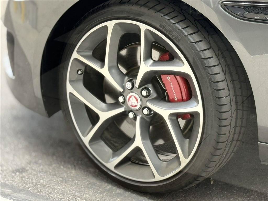 Used 2018 Jaguar XE S AWD/4WD image 63