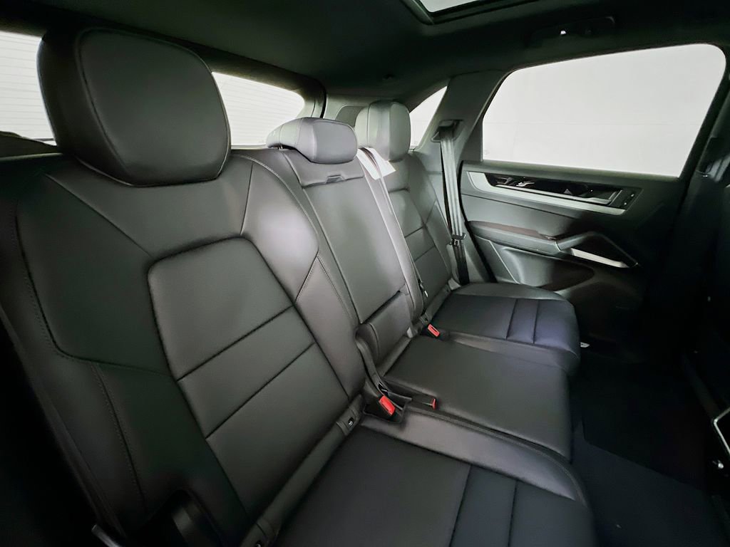 New 2026 Porsche Cayenne image 29