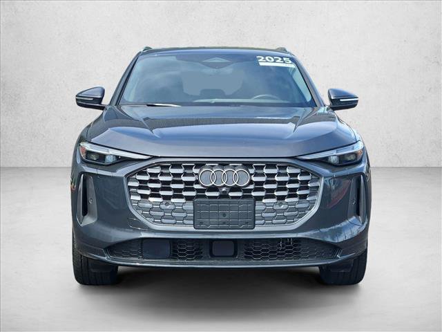 Certified 2025 Audi Q5 Premium AWD/4WD image 2