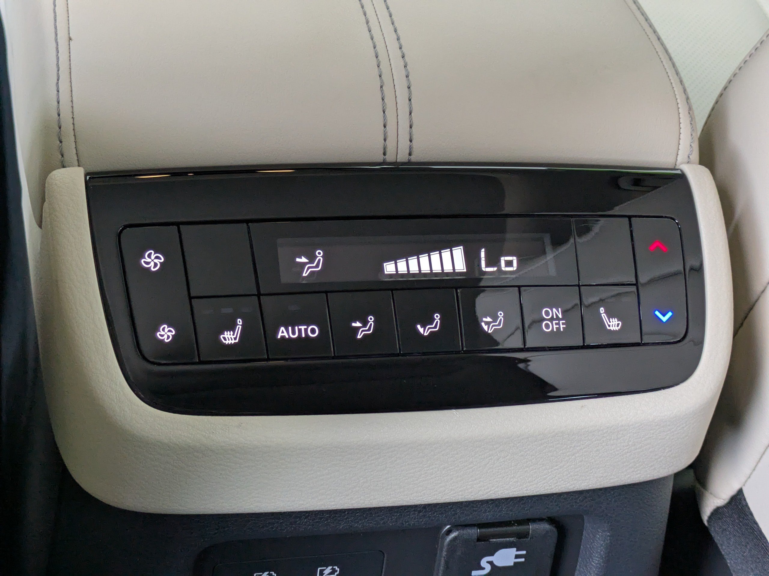 Used 2025 INFINITI QX60 Sensory w/ Vision Package AWD/4WD image 22