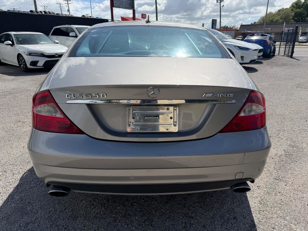 Used 2007 Mercedes-Benz CLS 550 image 6