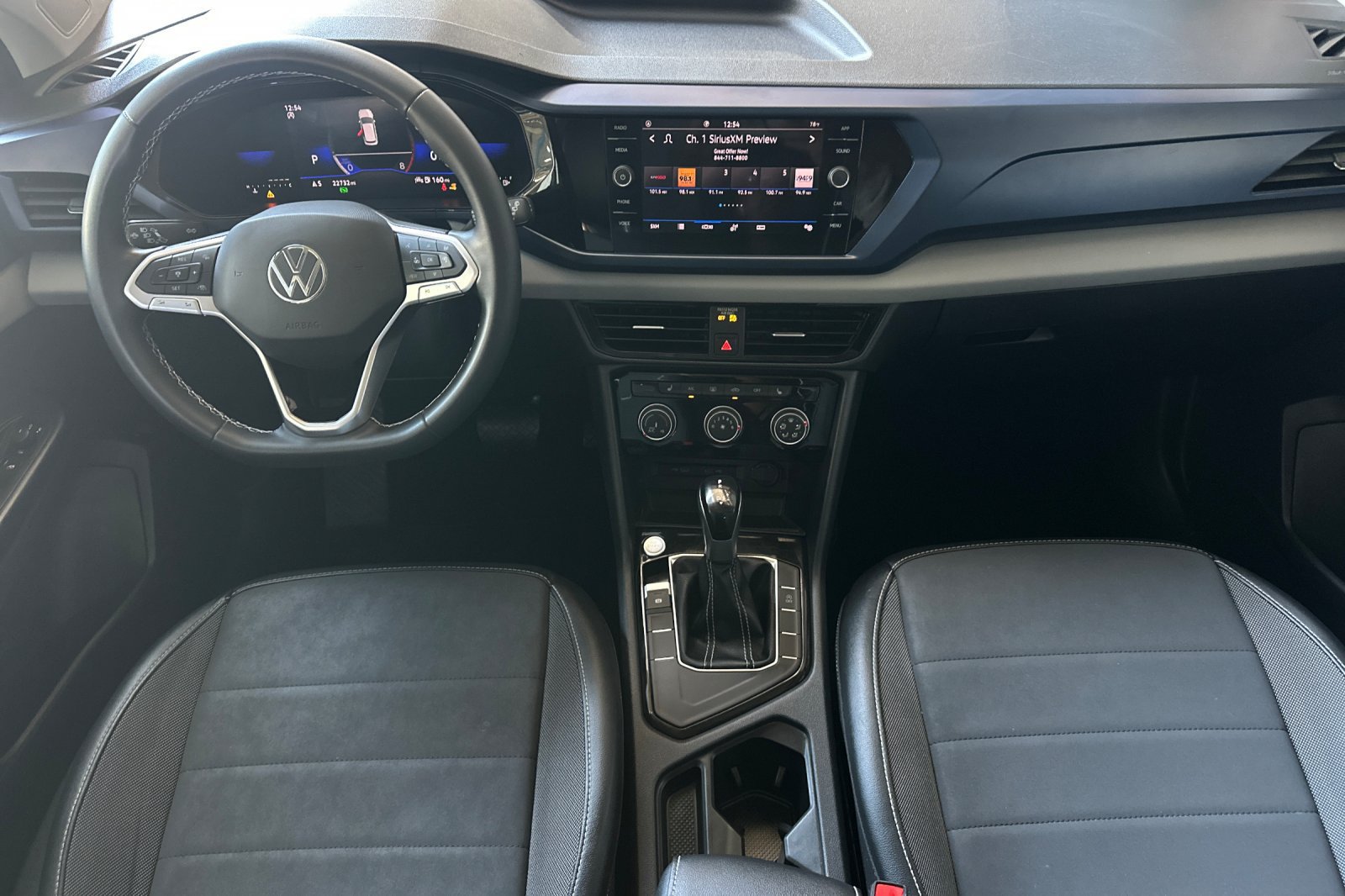 Used 2023 Volkswagen Taos SE FWD image 13