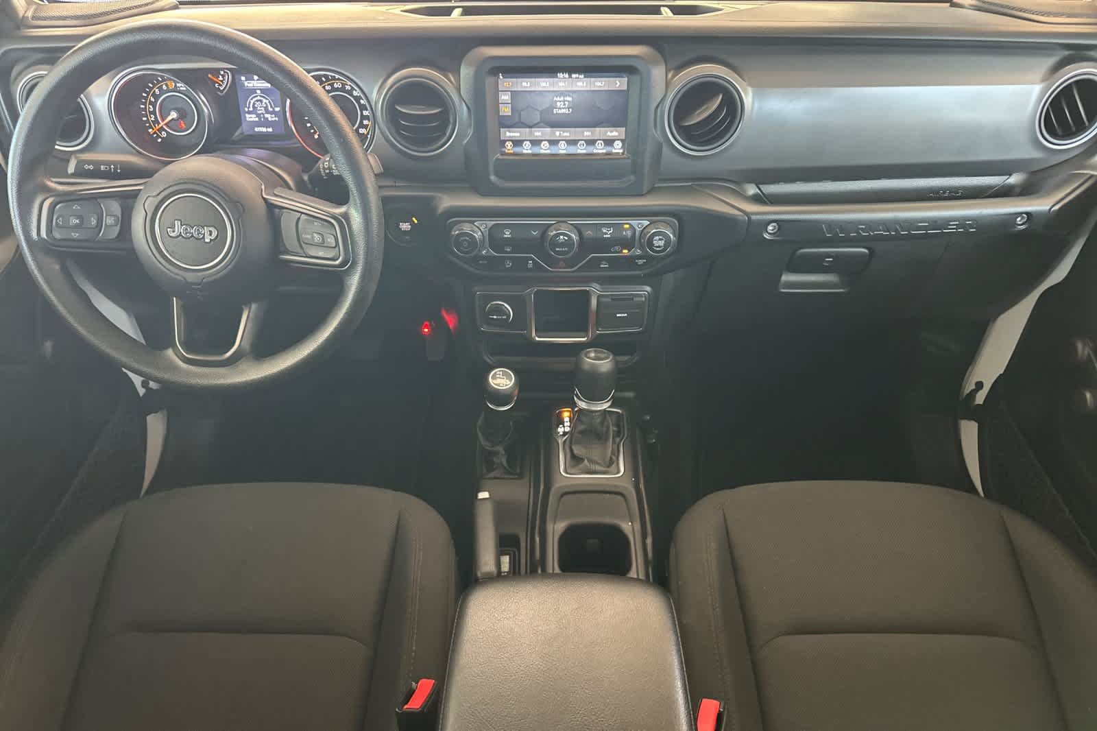Used 2022 Jeep Wrangler Sport AWD/4WD image 12