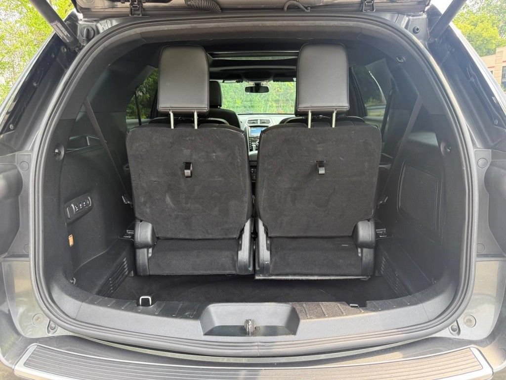 Used 2018 Ford Explorer Platinum AWD/4WD image 6