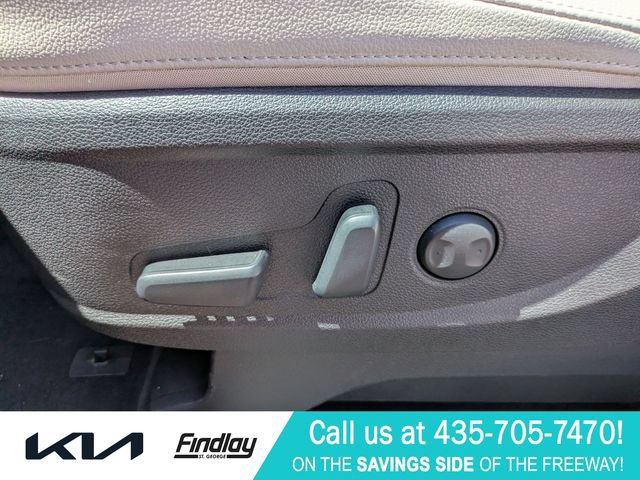 Used 2022 Kia Telluride EX w/ EX Premium Package AWD/4WD image 17
